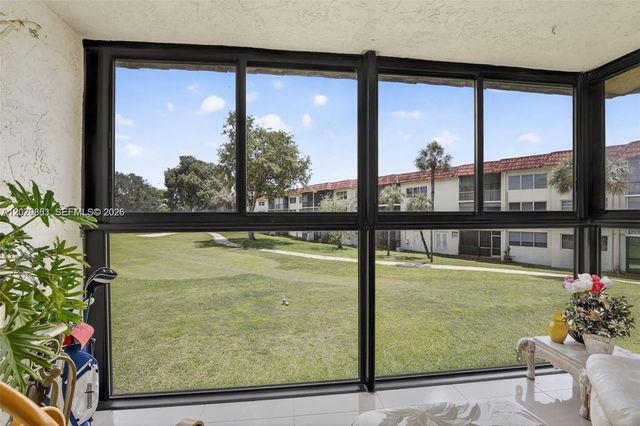 8941 S Hollybrook Boulevard 205, Pembroke Pines, FL 33025