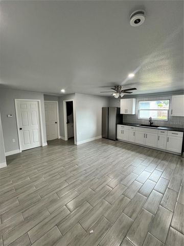 2309 21ST AVENUE W, Bradenton, FL 34205