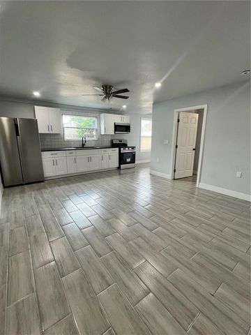 2309 21ST AVENUE W, Bradenton, FL 34205