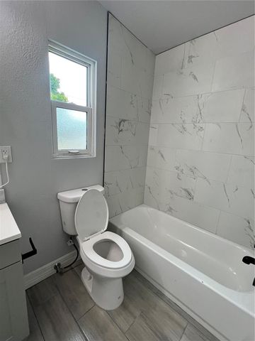 2309 21ST AVENUE W, Bradenton, FL 34205