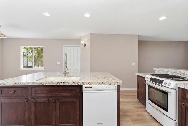 1238 Fiori Ave, Modesto, CA 95350