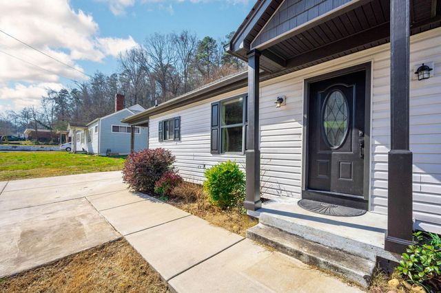 119 Hogan Road, Rossville, GA 30741