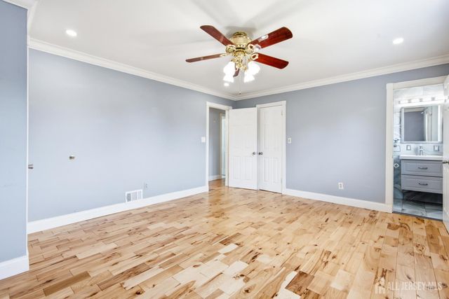 264 E George Place E, Iselin, NJ 08830