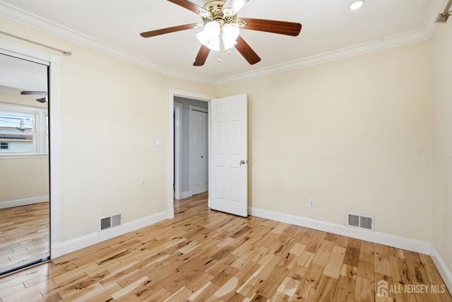 264 E George Place E, Iselin, NJ 08830