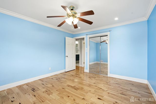 264 E George Place E, Iselin, NJ 08830