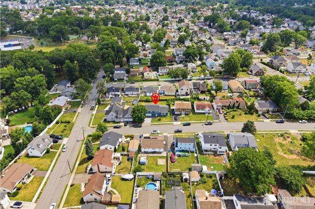 264 E George Place E, Iselin, NJ 08830