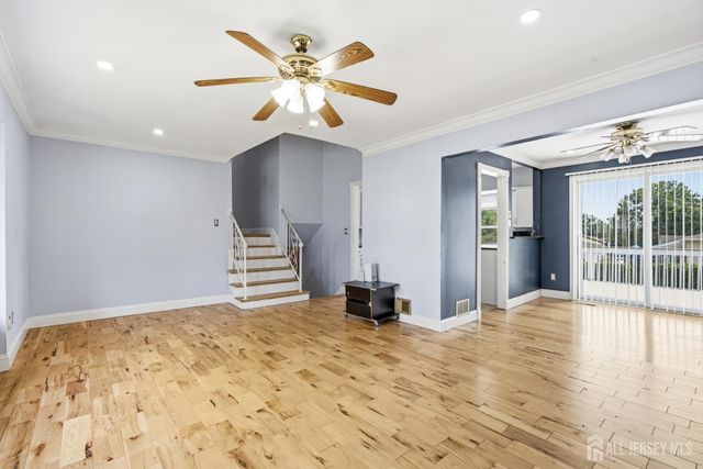 264 E George Place E, Iselin, NJ 08830