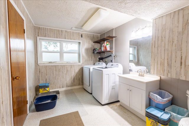 2399 Libbert Road, Newburgh, IN 47630