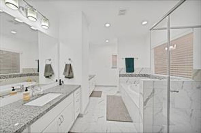 907 Frio Street, Houston, TX 77012