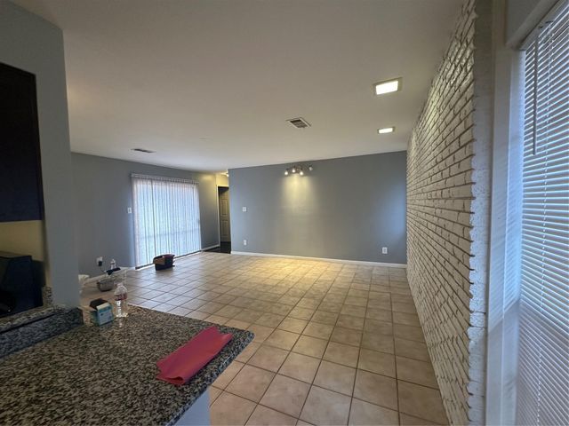 7731 Catalina Lane, Houston, TX 77075