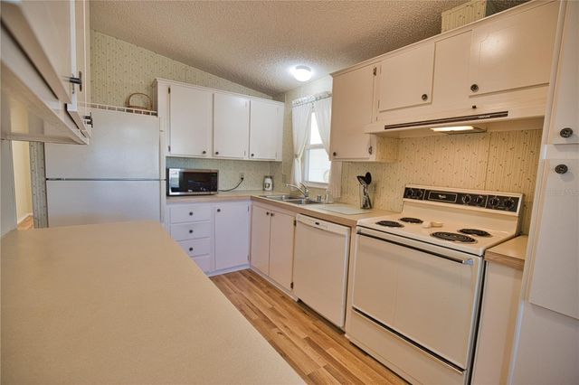 424 TARDE LOGO CIRCLE, North Port, FL 34287