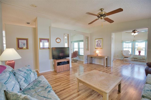 424 TARDE LOGO CIRCLE, North Port, FL 34287