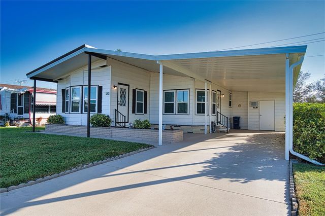 424 TARDE LOGO CIRCLE, North Port, FL 34287