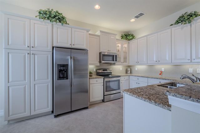 16225 CAPE CORAL DRIVE, Wimauma, FL 33598