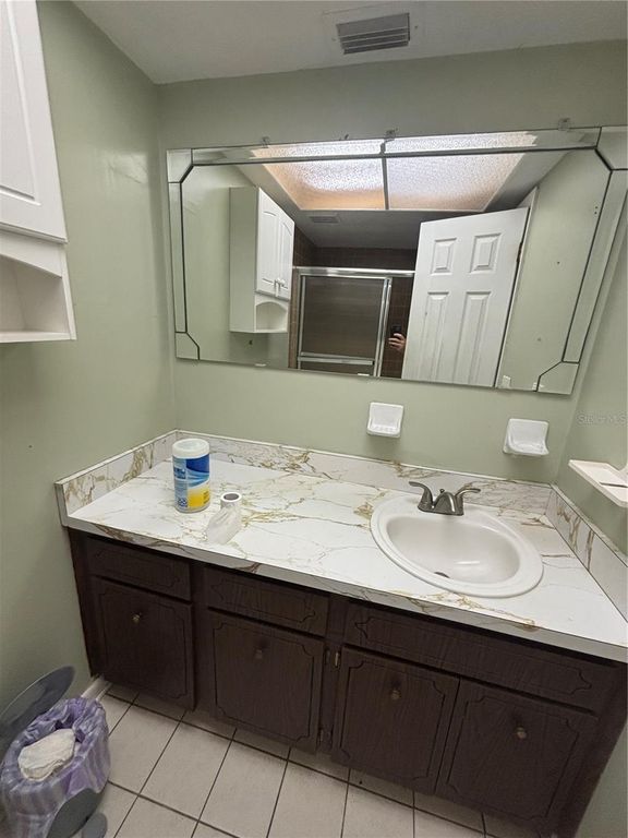 Image 11 of property listing at 2709 E 122ND AVENUE, Tampa, FL 33612