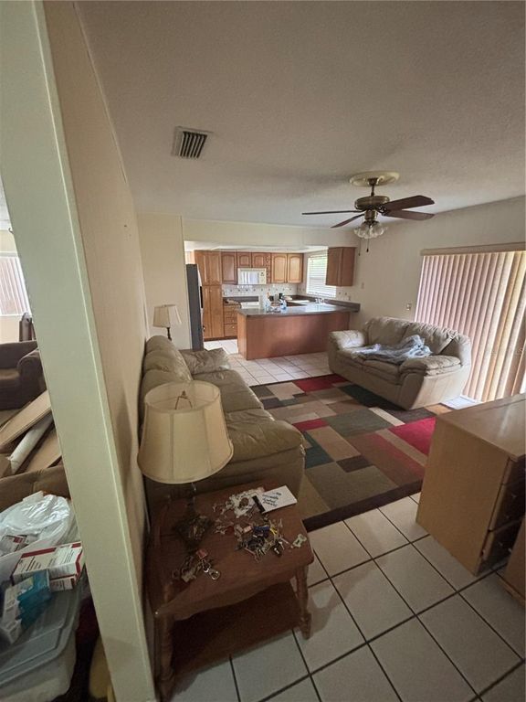 Image 5 of property listing at 2709 E 122ND AVENUE, Tampa, FL 33612