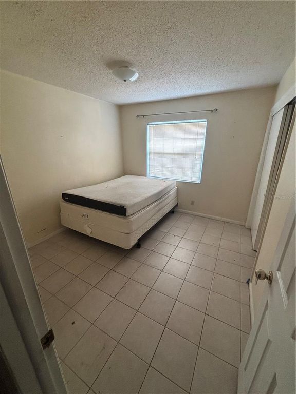 Image 9 of property listing at 2709 E 122ND AVENUE, Tampa, FL 33612