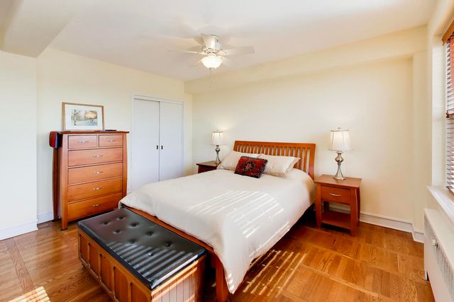 1585 Ridge Avenue 505, Evanston, IL 60201