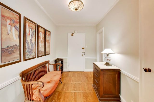 1585 Ridge Avenue 505, Evanston, IL 60201
