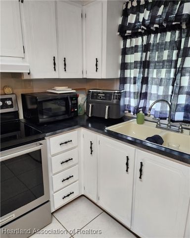 4004 BRIARIDGE Circle E, Sebring, FL 33870