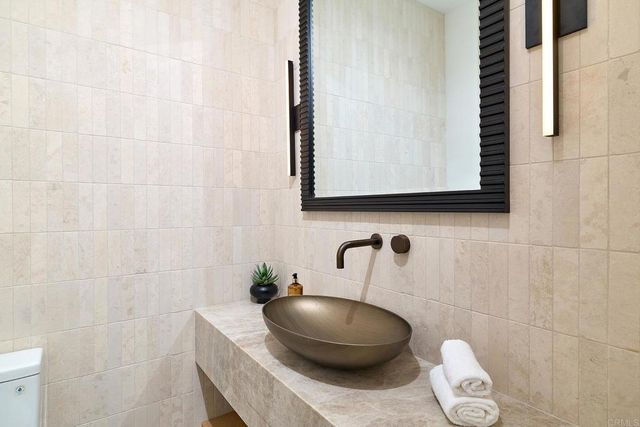 228 N Helix, Solana Beach, CA 92075