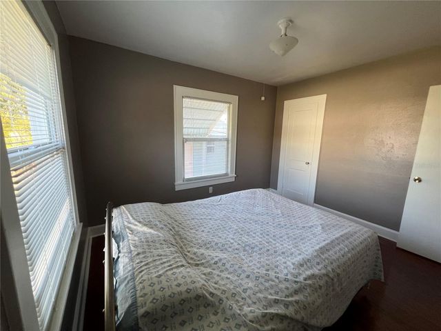 4754 1ST AVENUE N, St Petersburg, FL 33713