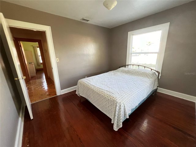 4754 1ST AVENUE N, St Petersburg, FL 33713