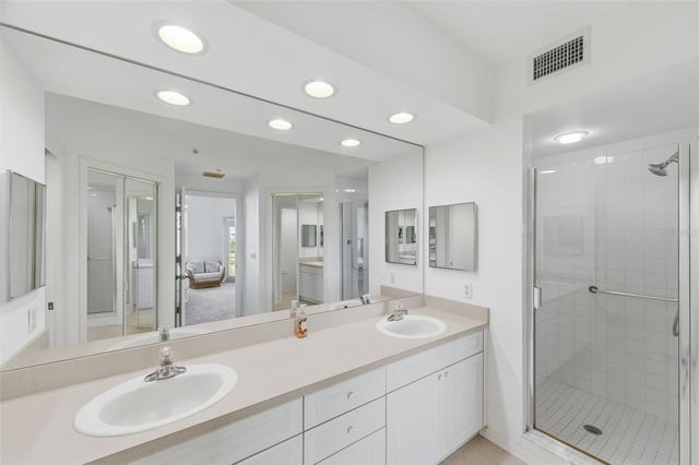 1200 COUNTRY CLUB DRIVE 1404, Largo, FL 33771