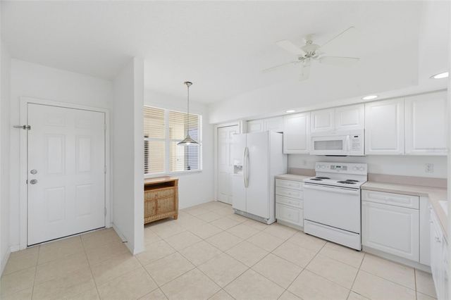 1200 COUNTRY CLUB DRIVE 1404, Largo, FL 33771