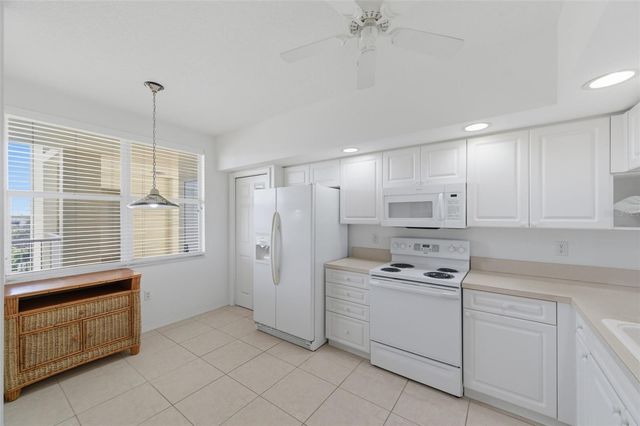 1200 COUNTRY CLUB DRIVE 1404, Largo, FL 33771