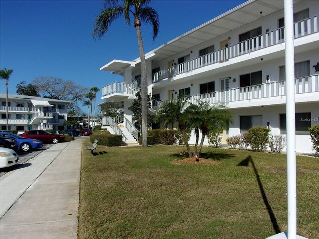 8525 111TH STREET 308, Seminole, FL 33772