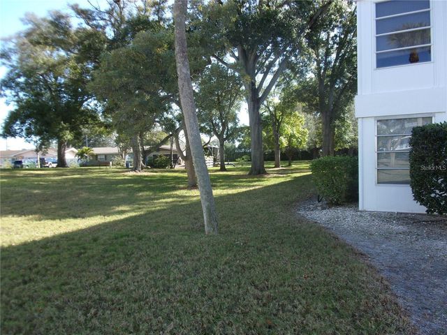 8525 111TH STREET 308, Seminole, FL 33772