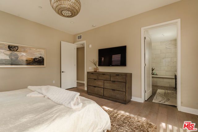 12765 Bluff Creek Drive 1, Los Angeles, CA 90094