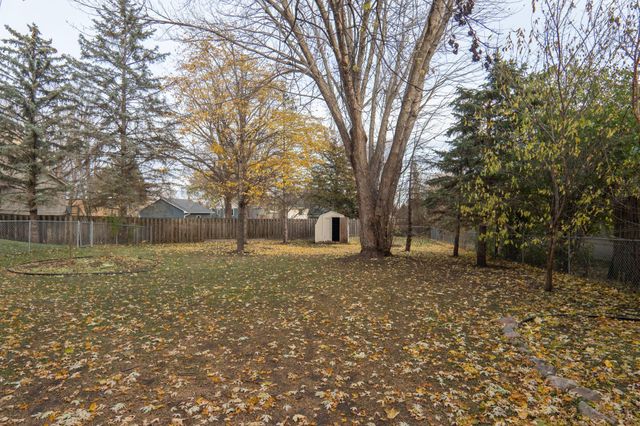 5245 Clayton Drive, Maple Plain, MN 55359