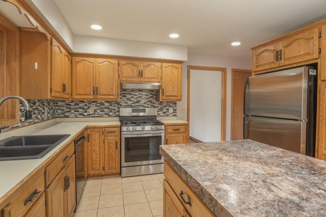 5245 Clayton Drive, Maple Plain, MN 55359