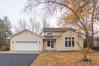 5245 Clayton Drive, Maple Plain, MN 55359