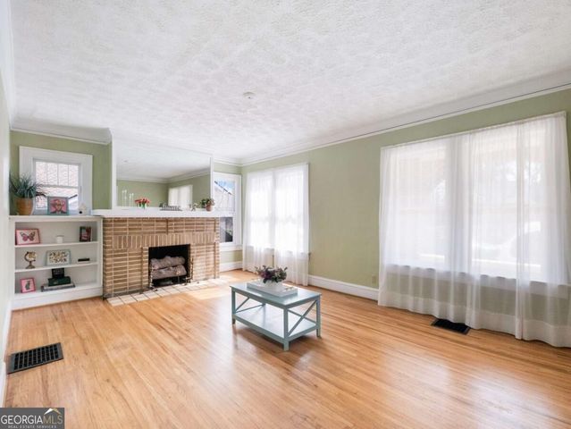 1391 Jefferson Avenue, East Point, GA 30344