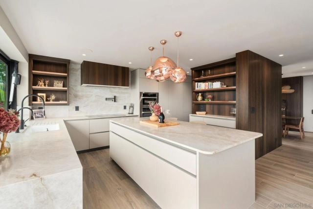 255 Patty Hill Drive, Solana Beach, CA 92075