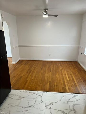 11 Markham DR, Hampton, VA 23669