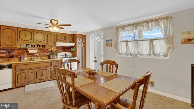 7836 KAVANAGH, Dundalk, MD 21222