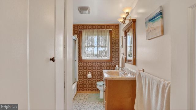 7836 KAVANAGH, Dundalk, MD 21222