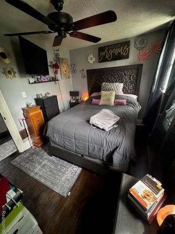 22503 Pleasant Avenue, Eastpointe, MI 48021