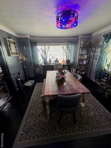 22503 Pleasant Avenue, Eastpointe, MI 48021
