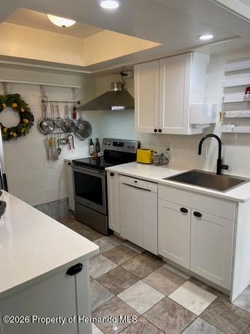 901 W Penn Hills Court, Beverly Hills, FL 34465