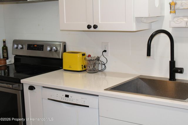 901 W Penn Hills Court, Beverly Hills, FL 34465