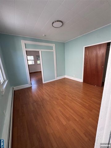 365 Elm Street 1 Right, Kearny, NJ 07032