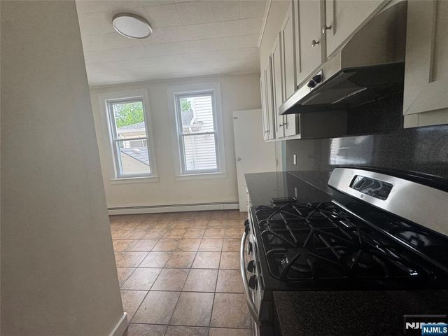 365 Elm Street 1 Right, Kearny, NJ 07032