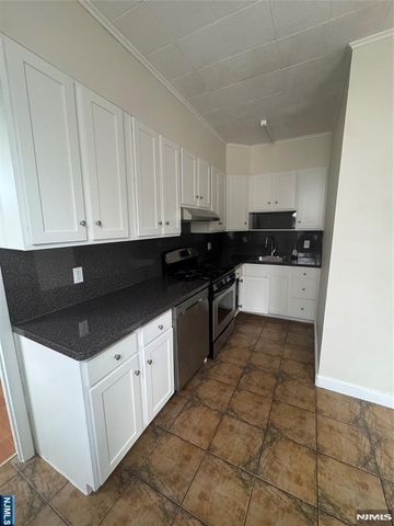 365 Elm Street 1 Right, Kearny, NJ 07032
