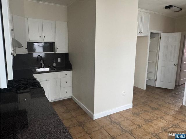 365 Elm Street 1 Right, Kearny, NJ 07032