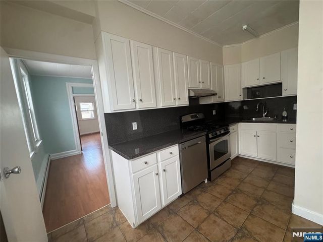365 Elm Street 1 Right, Kearny, NJ 07032